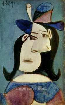  chapeau Painting - Buste de femme au chapeau 2 1939 Cubism